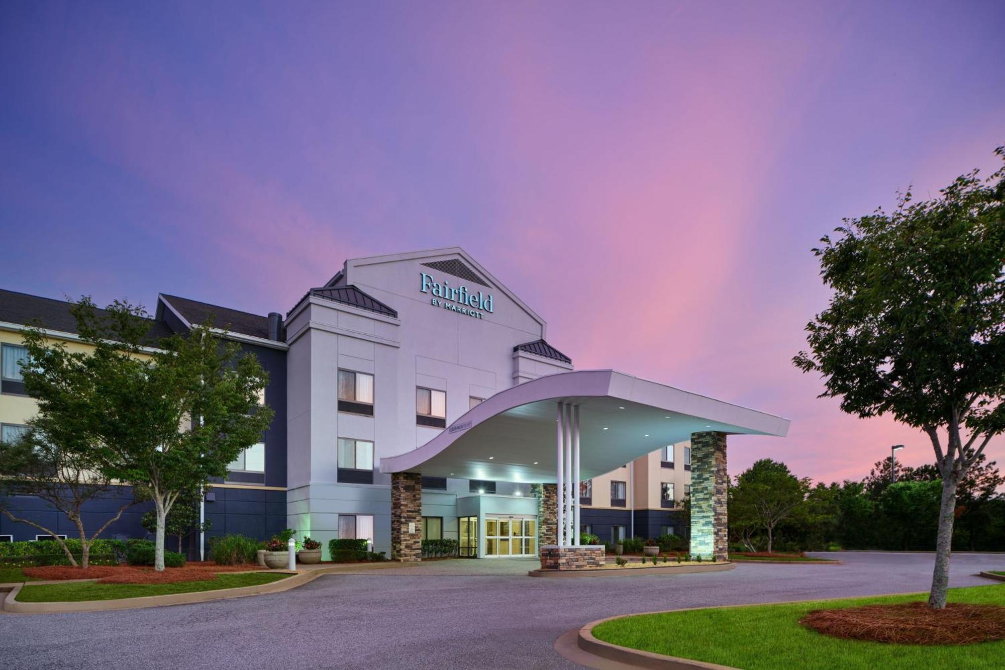 Fairfield Inn & Suites Auburn Opelika Exterior photo